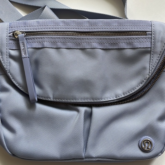 BRAND NEW Lululemon Festival Bag ll one Size - Picture 3 of 8